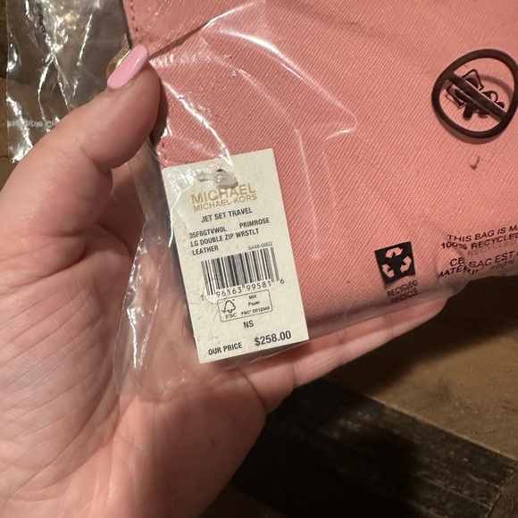 Michael Kors Jet Set Primrose Double Zip Leather Wallet NEW - Picture 2 of 2